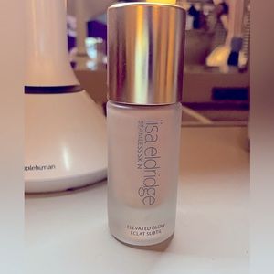 Lisa Eldridge elevated glow highlighter